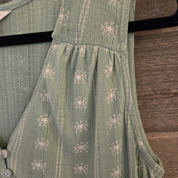 LUCKY BRAND Green & White Floral Printed Sleeveless Top - Size Medium - Picture 3 of 9